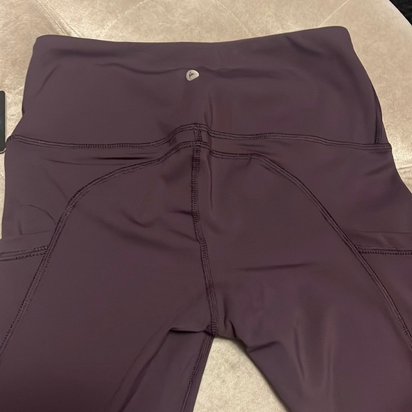 90 degree by Reflex pocket leggings, dark Cherry color, small, new - Picture 5 of 10